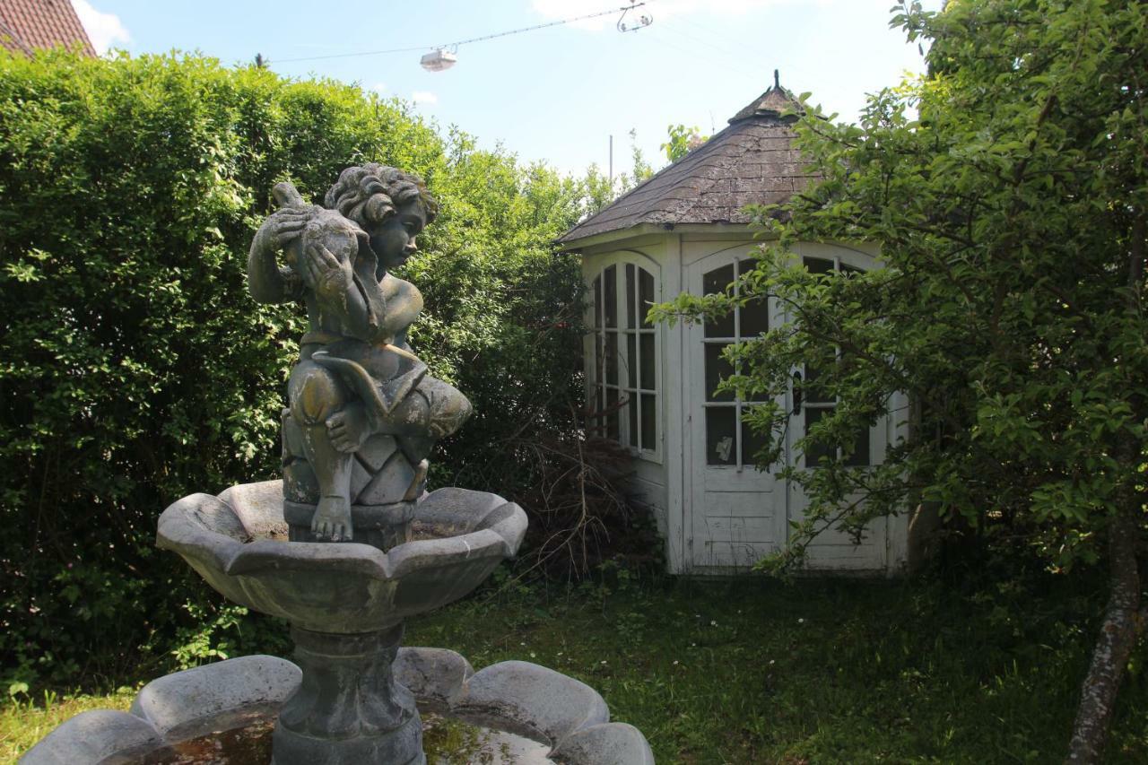 Lila Villa Schwenningen フィリンゲン・シュヴェニンゲン エクステリア 写真